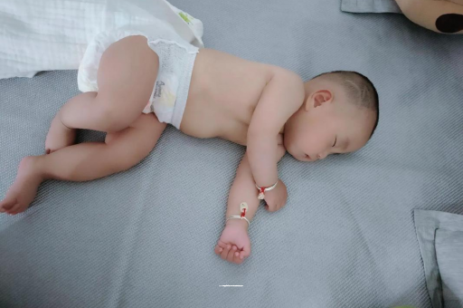 烟台9个月宝宝可以吃盐吗